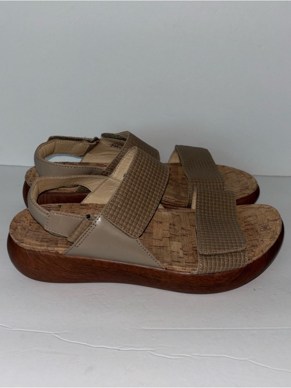 Alegria Bailee Woven Leather Platform Wedge Sandals Taupe Sz 40 9.5 10